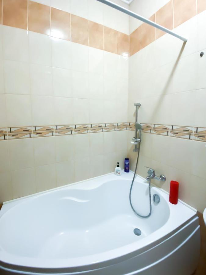 Rent Kiev Apartment 2 Min Metro Chernihivska Exterior foto